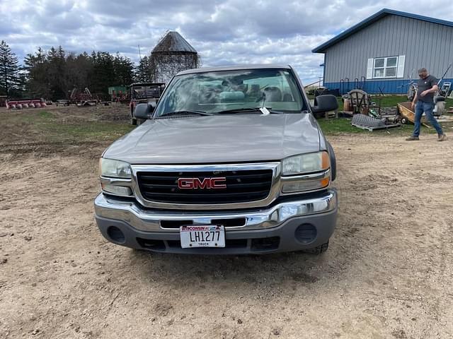Image of GMC 1500 equipment image 2
