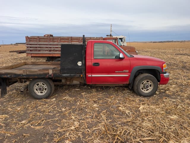 Image of GMC 2500 equipment image 4