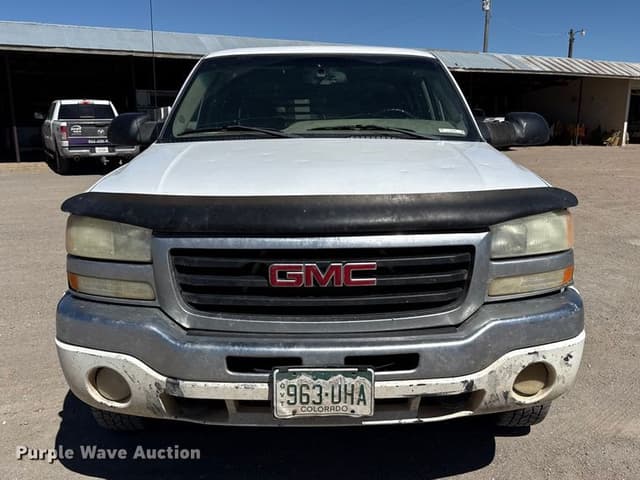 Image of GMC 2500 equipment image 1