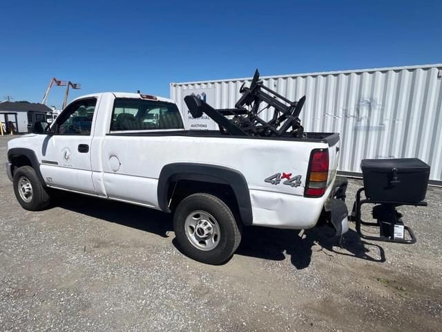 Image of GMC 2500HD equipment image 1