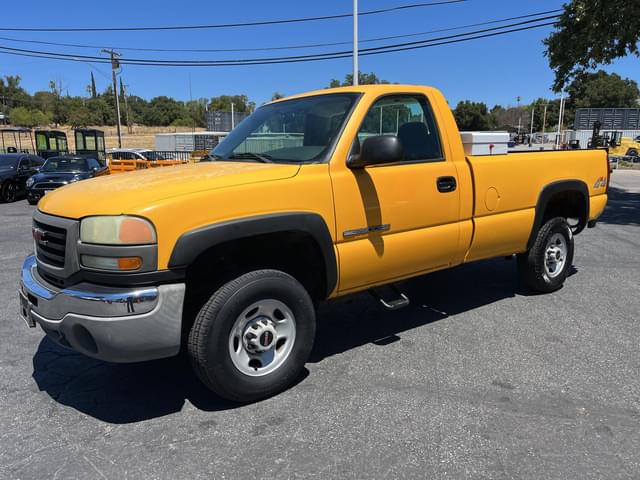 Image of GMC 2500HD equipment image 1