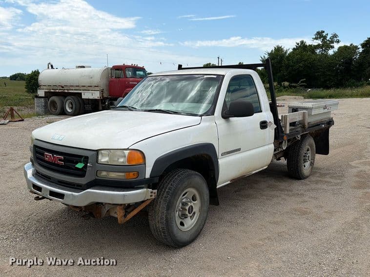 Image of GMC 2500HD Primary image