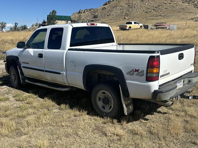 Image of GMC Sierra equipment image 3