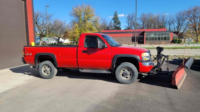 Image of GMC Sierra equipment image 1