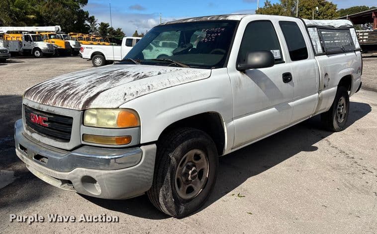 Image of GMC Sierra Primary image