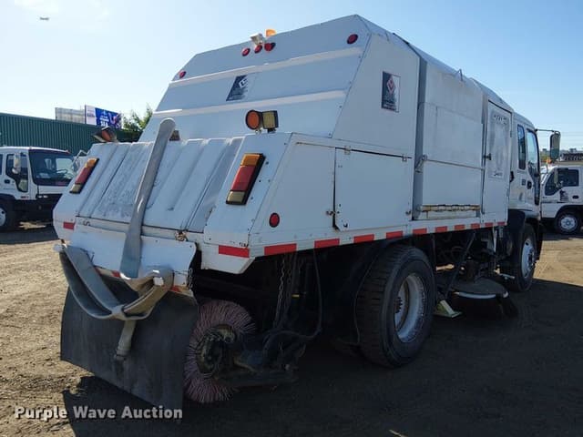 Image of GMC T7500 equipment image 4