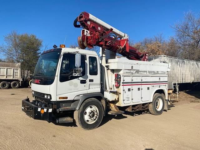 Image of GMC T7500 equipment image 3