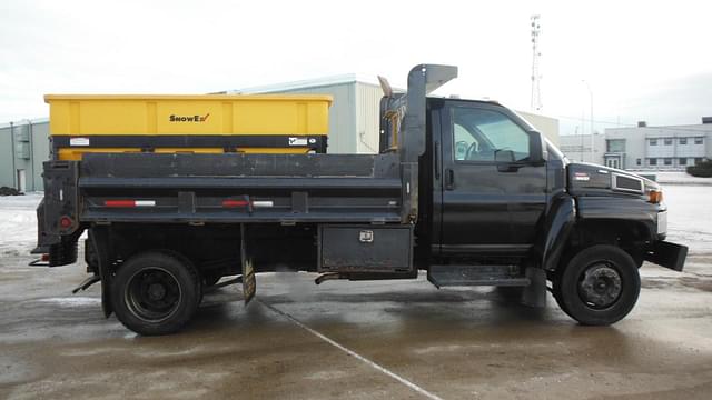 Image of GMC Topkick C5500 equipment image 3