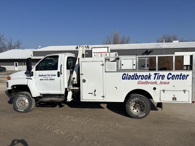 Image of GMC Topkick C5500 equipment image 2