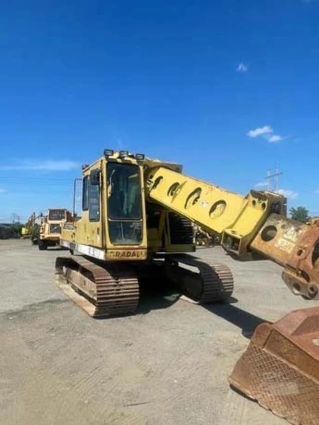 Image of Gradall XL5200 equipment image 1