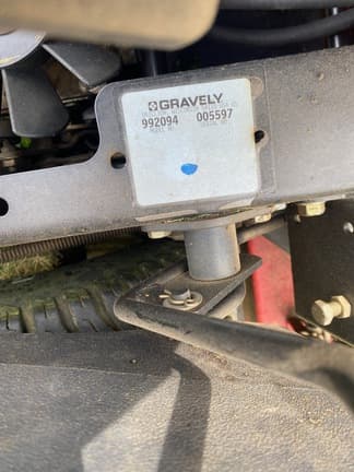 Image of Gravely 152Z equipment image 4