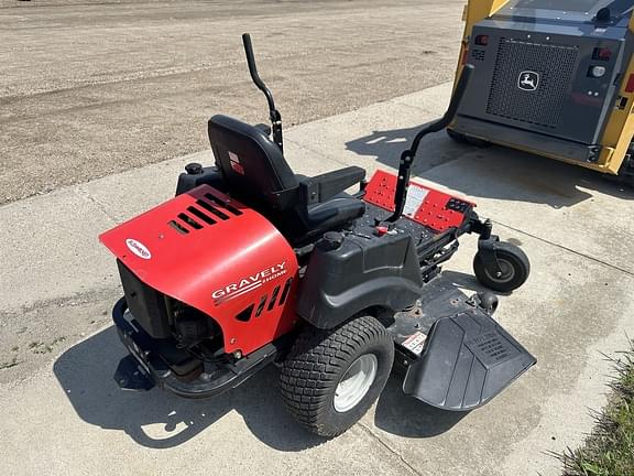 Gravely 2025 zt 2044