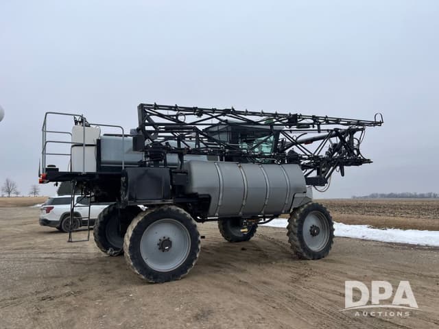 Image of Hagie 2100 equipment image 4