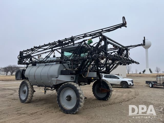 Image of Hagie 2100 equipment image 2