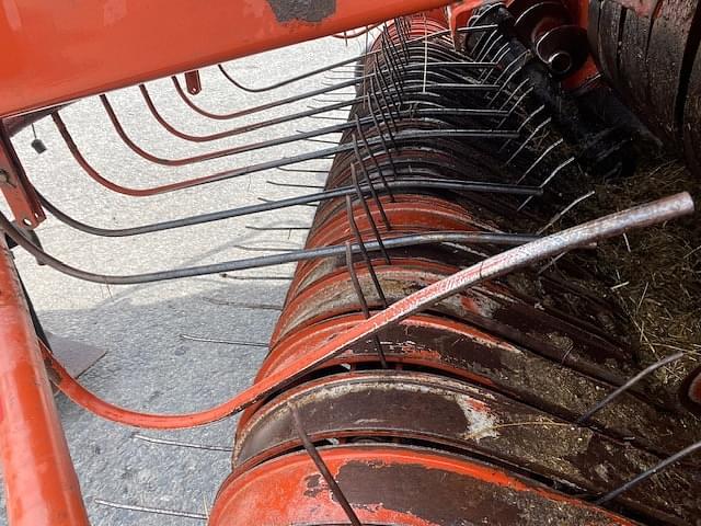Image of Hesston 4910 equipment image 3