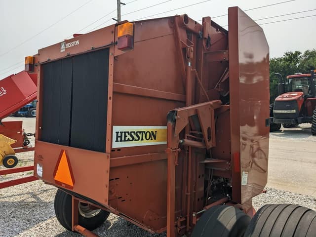 Image of Hesston 946 equipment image 2