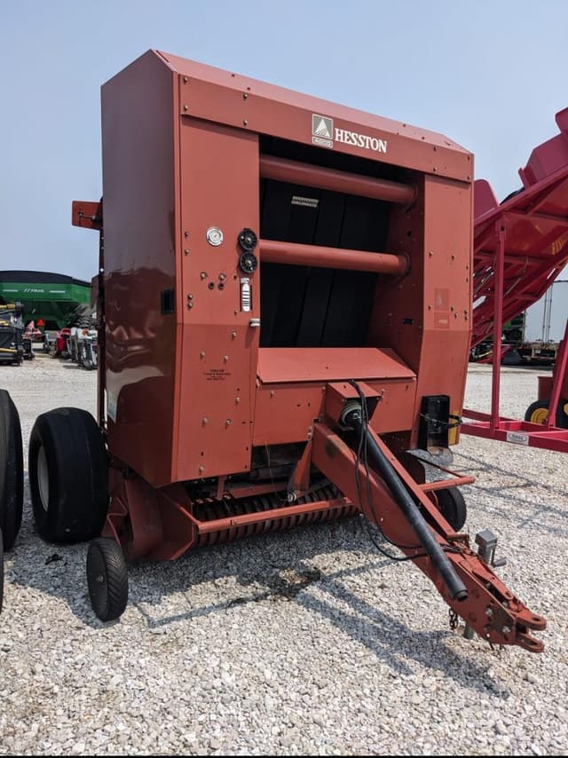 Image of Hesston 946 equipment image 1