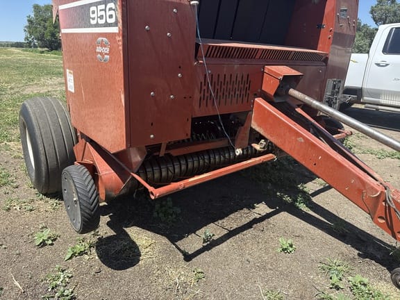 2004 Hesston 956 Equipment Image0