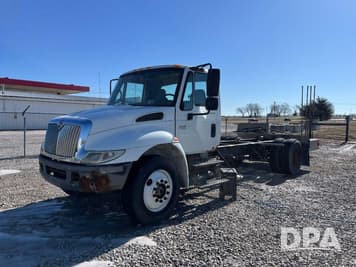 Main image International 4300