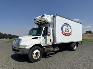 2004 International 4300 Image
