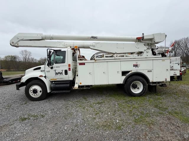 Image of International 4300 equipment image 3