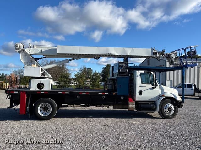 Image of International 4300 equipment image 3