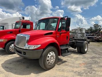 Main image International 4300