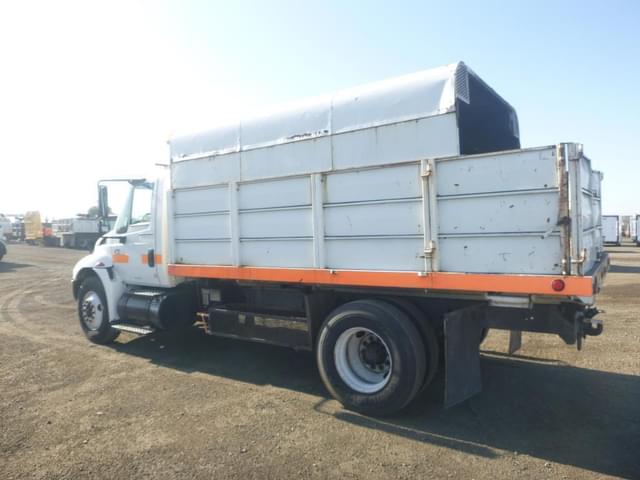 Image of International 4300 equipment image 3