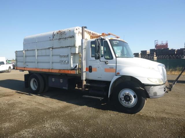 Image of International 4300 equipment image 1