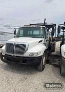 2004 International 4300 Image