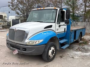 2004 International 4300 Image