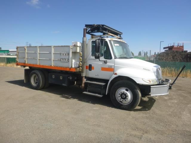 Image of International 4300 equipment image 1