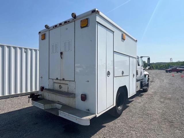 Image of International 4300 equipment image 1