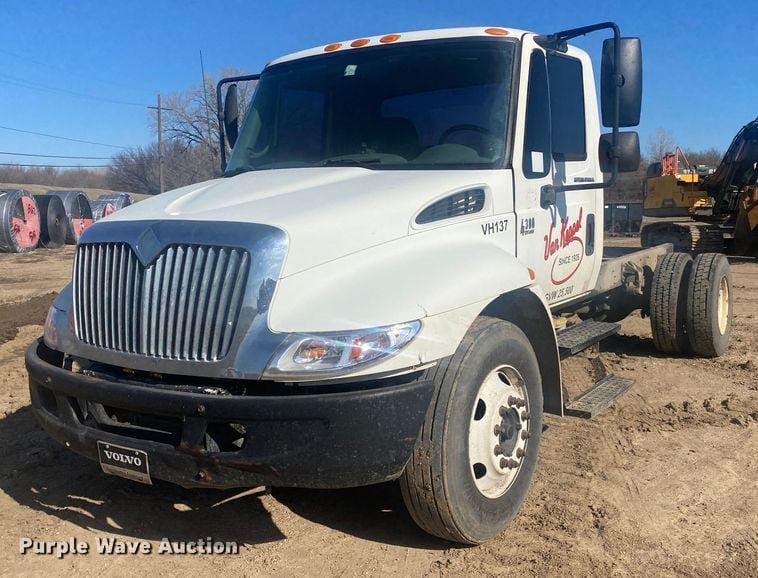 Main image International 4300