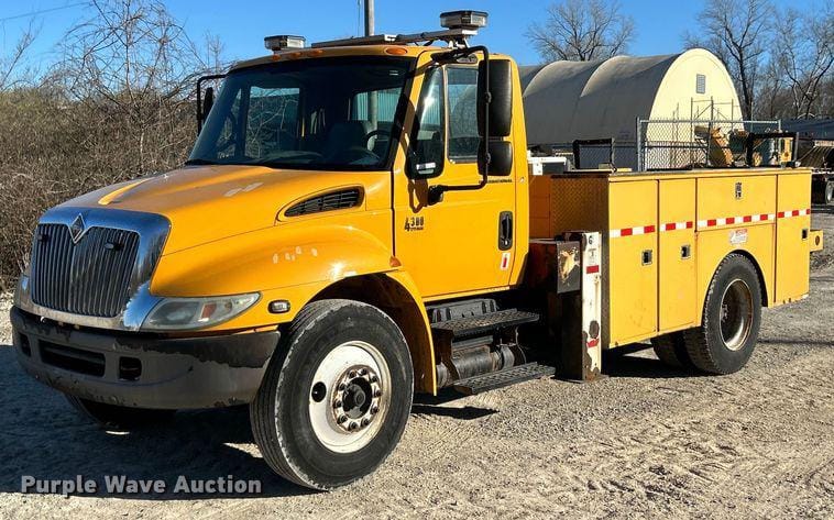 Main image International 4300