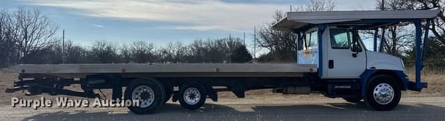 Image of International 4400 equipment image 3