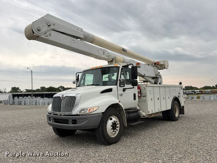 2004 International 4400 SBA Equipment Image0