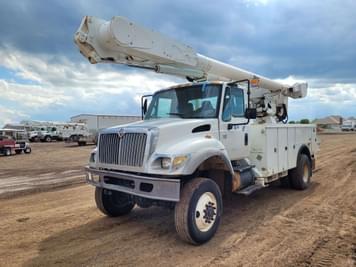 Main image International 7300