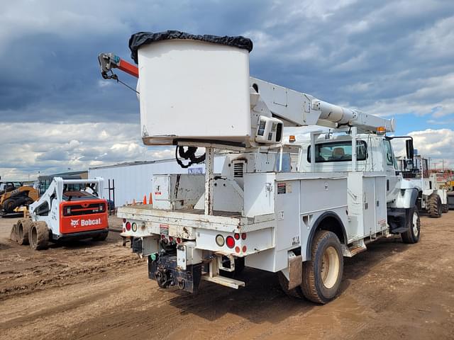 Image of International 7300 equipment image 4