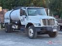 2004 International 7300 Image
