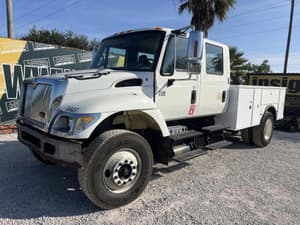 2004 International 7300 Image