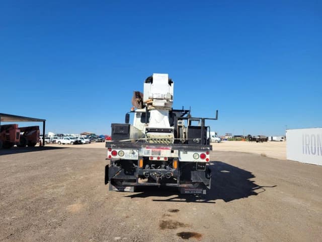 Image of International 7400 equipment image 3