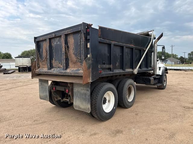 Image of International 7400 equipment image 4