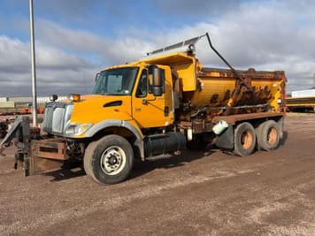 Main image International 7400