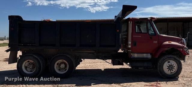 Image of International 7400 equipment image 3