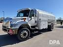 2004 International 7400 Image