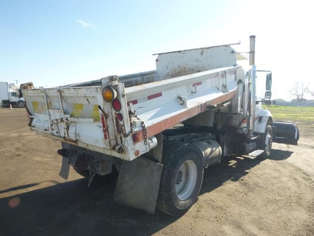 Image of International 7400 equipment image 2