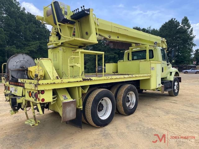 Image of International 7400 equipment image 2