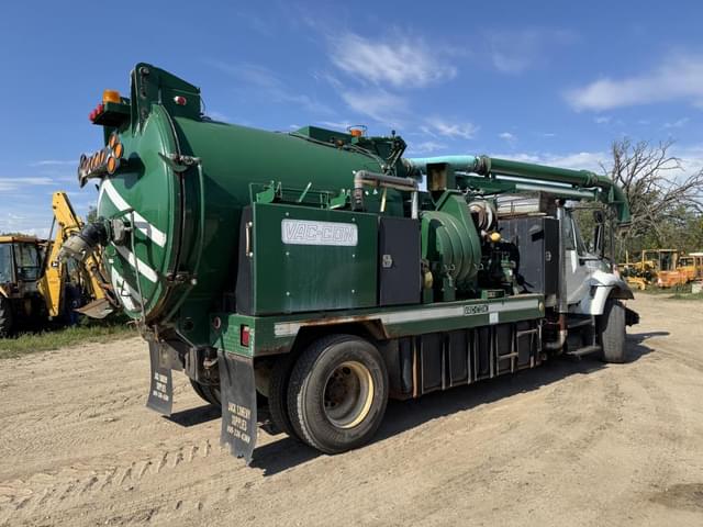 Image of International 7400 equipment image 4
