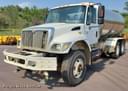2004 International 7400 Image